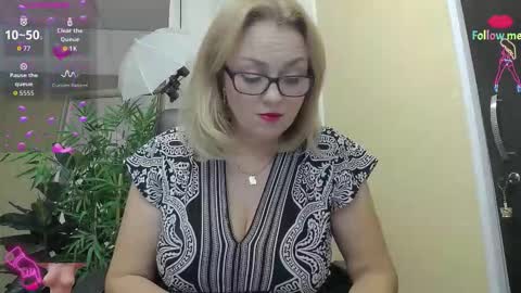  Lady Jeen    Back on Sunday 8th of December online show from September 2025 03:13:01 PM