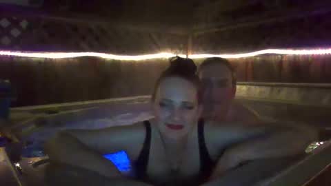 ladykiva_n_hubz online show from September 2025 07:24:02 AM