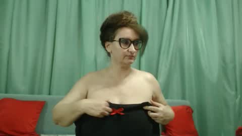 Nicole online show from March 2026 02:12:01 PM