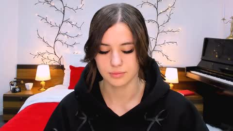 Amelia online show from January 2025 06:02:01 AM