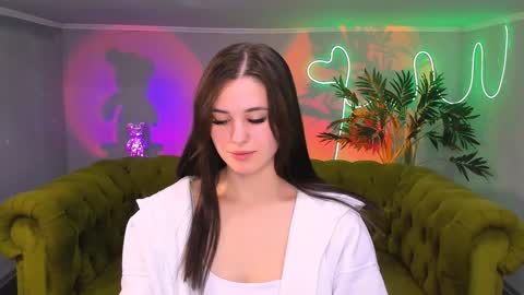Amelia online show from February 2025 07:22:02 PM