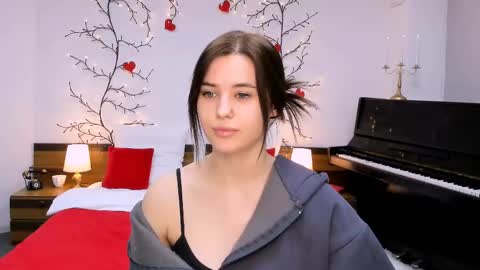 Amelia online show from February 2025 11:52:01 AM