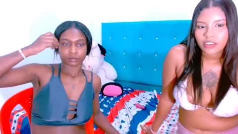 Snapshot of ladypussy69779756 chatting on December 2024 11:41:02 PM laura online show from December 2024 11:41:02 PM