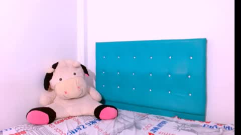 Snapshot of ladypussy69779756 chatting on January 2025 05:20:02 AM laura online show from January 2025 05:20:02 AM