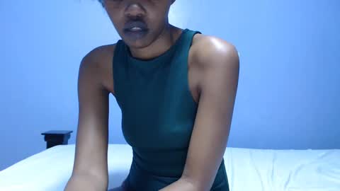 ladyqeeen online show from February 2025 10:36:02 PM