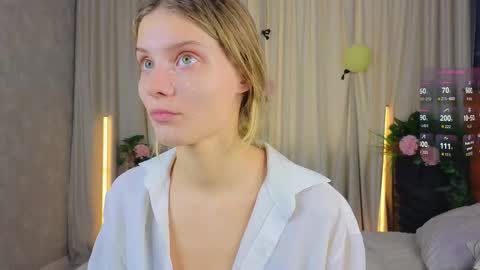 Lilia online show from October 2025 06:45:02 AM