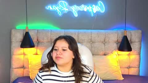 Snapshot of laia_and_aloby chatting on December 2024 03:36:02 PM online show from December 2024 03:36:02 PM