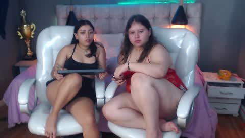 Snapshot of laia_and_aloby chatting on January 2025 08:04:01 PM online show from January 2025 08:04:01 PM