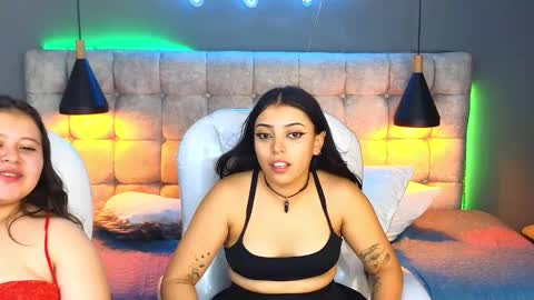 Snapshot of laia_and_aloby chatting on January 2025 10:53:02 PM online show from January 2025 10:53:02 PM