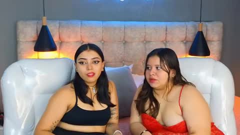 Snapshot of laia_and_aloby chatting on March 2025 10:50:02 PM online show from March 2025 10:50:02 PM
