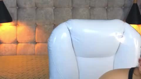 Snapshot of laia_and_aloby chatting on September 2025 10:44:02 PM online show from September 2025 10:44:02 PM