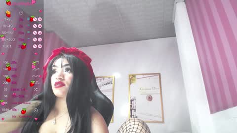 Snapshot of laia_angel_b chatting on February 2025 06:04:01 AM Laia online show from February 2025 06:04:01 AM