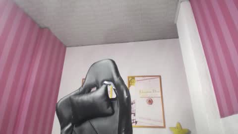 Snapshot of laia_angel_b chatting on February 2025 09:47:02 AM Laia online show from February 2025 09:47:02 AM