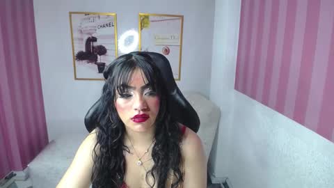 Snapshot of laia_angel_b chatting on February 2025 06:23:01 AM Laia online show from February 2025 06:23:01 AM