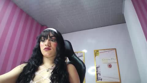 Snapshot of laia_angel_b chatting on February 2025 03:10:02 AM Laia online show from February 2025 03:10:02 AM
