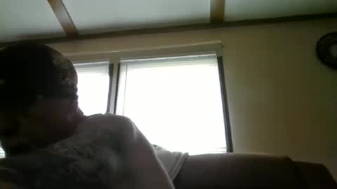 Snapshot of laidbackluxury chatting on May 2026 04:04:01 PM laidbackluxury online show from May 2026 04:04:01 PM