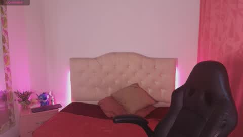 Camila online show from November 2025 03:17:01 AM