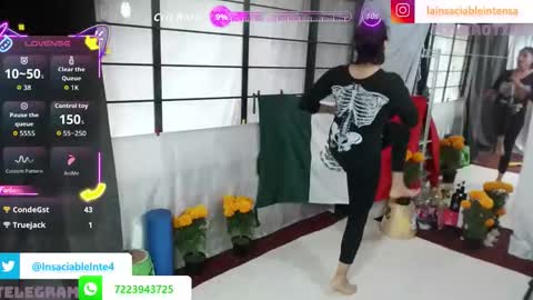 lainsaciableintensa online show from October 2025 09:53:01 PM