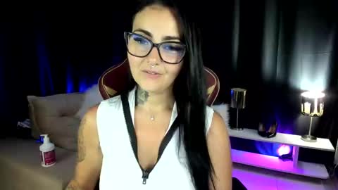 LaisFantasy online show from February 2025 11:08:02 PM