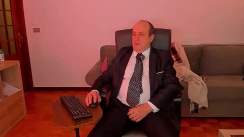 lajose52 online show from November 2025 04:40:02 PM