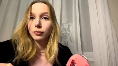 Mira online show from November 2025 12:37:01 PM