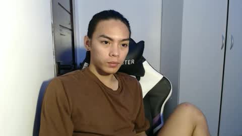 lalakinghugecock_2 online show from September 2025 05:34:02 PM