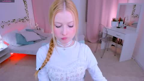 Snapshot of laly_peach chatting on February 2025 10:59:02 AM Laly online show from February 2025 10:59:02 AM