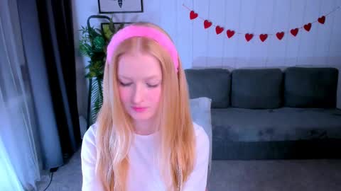 Snapshot of laly_peach chatting on February 2025 02:23:02 PM Laly online show from February 2025 02:23:02 PM