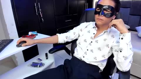 Bella  Dante online show from October 2025 08:40:01 PM