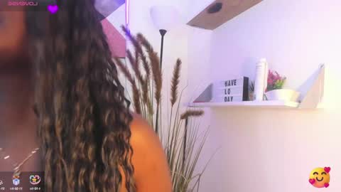 Snapshot of lana__beaux chatting on January 2025 01:10:02 AM online show from January 2025 01:10:02 AM