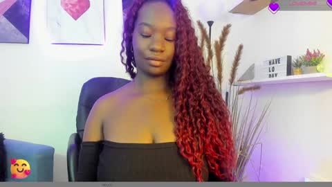 Snapshot of lana__beaux chatting on February 2025 07:29:01 PM online show from February 2025 07:29:01 PM