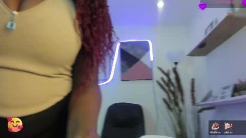 Snapshot of lana__beaux chatting on February 2025 07:10:02 PM online show from February 2025 07:10:02 PM
