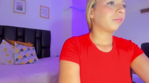 Snapshot of lana__rosse chatting on May 2026 05:30:02 PM Lana online show from May 2026 05:30:02 PM