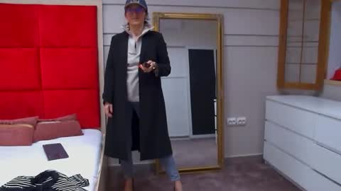 LanaBanner online show from October 2025 07:06:02 AM