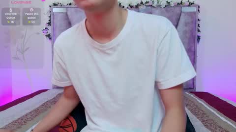 Lana online show from October 2025 10:27:01 AM