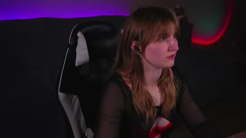 Kay online show from October 2025 07:36:02 PM