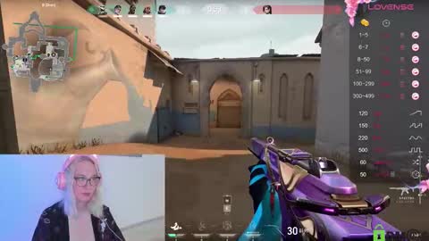 Snapshot of lana_lunar chatting on October 2025 12:04:01 PM Lana online show from October 2025 12:04:01 PM