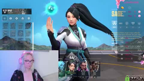 Snapshot of lana_lunar chatting on October 2025 11:46:02 AM Lana online show from October 2025 11:46:02 AM