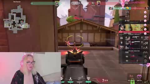 Snapshot of lana_lunar chatting on October 2025 11:39:02 AM Lana online show from October 2025 11:39:02 AM