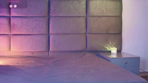 valentino moon online show from May 2026 01:45:01 AM