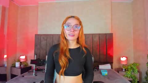 Snapshot of lanaamills chatting on October 2025 06:16:02 AM Lana online show from October 2025 06:16:02 AM