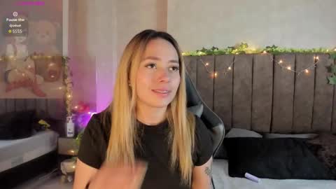 Lana online show from February 2026 05:22:02 AM