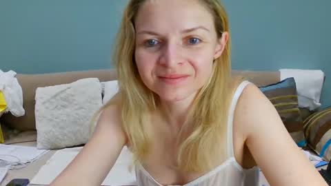 Lana online show from September 2025 12:26:01 PM