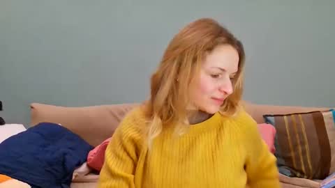 Lana online show from October 2025 12:17:01 PM