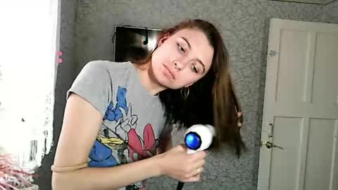 Lana online show from December 2025 09:47:02 AM