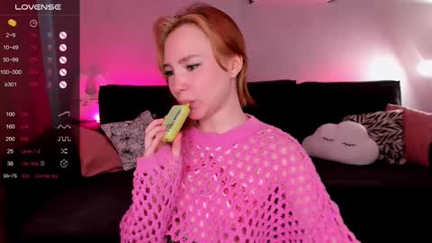 Snapshot of lanablu_ chatting on February 2025 05:31:01 AM Lana online show from February 2025 05:31:01 AM