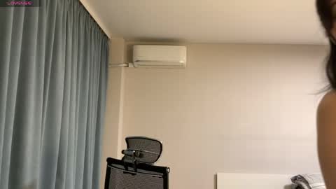 LanaDreamX online show from May 2026 06:49:02 PM