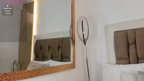 Lana online show from September 2025 08:34:01 PM