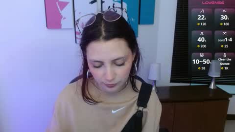 Alana Garcia  online show from October 2025 11:54:02 AM