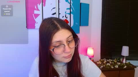 Alana Garcia  online show from November 2025 11:43:02 AM